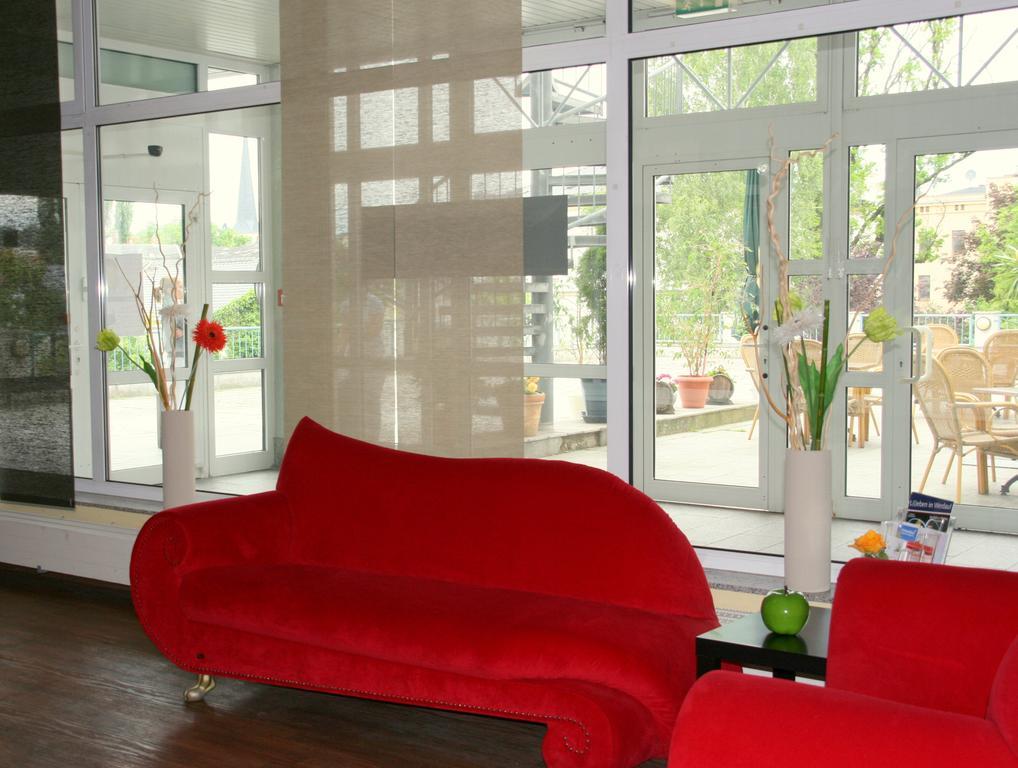 Atrium Hotel Криммичау Экстерьер фото
